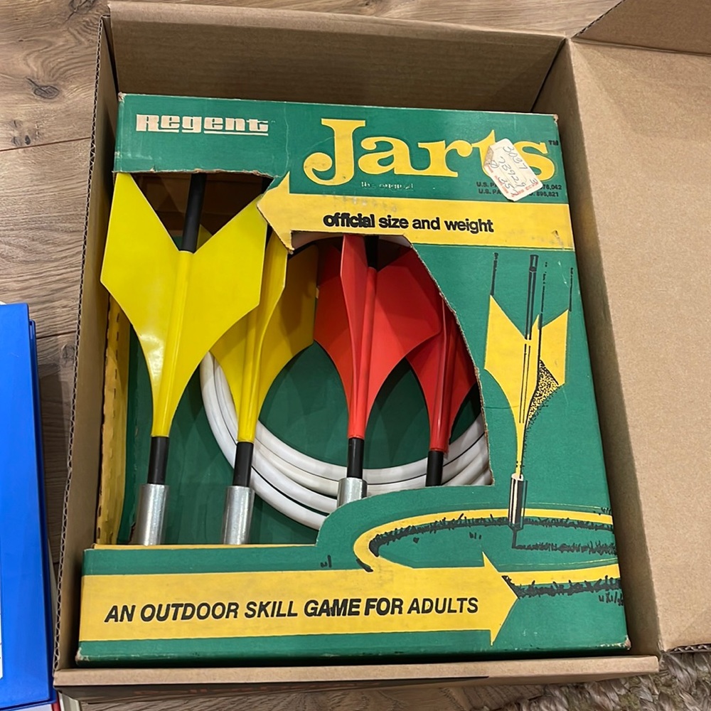 Vintage REGENT Jarts Yard Game 4 Darts 4 Rings